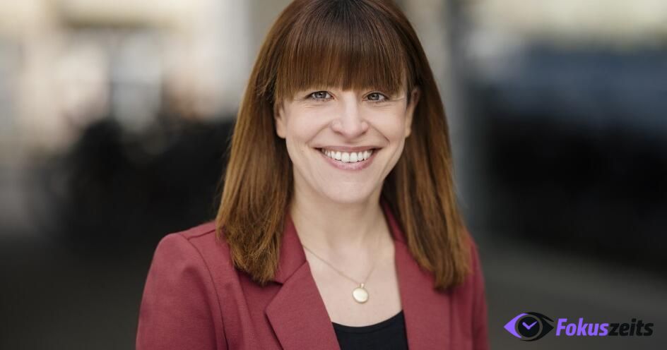 julia reuschenbach blind